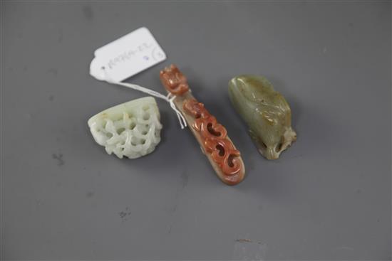 Three Chinese jade carvings, Qing dynasty, 9.4cm